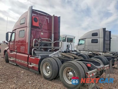 Trzecie zdjęcie samochodu z tyłu: 2024 VOLVO VNL SEMI TRUCK VIN:4V4NC9EJ3RN643174 - miniatura