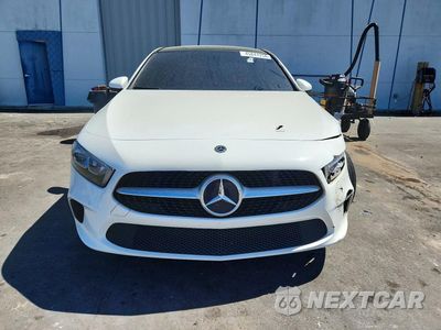 Piąte zdjęcie samochodu w środku: 2020 MERCEDES-BENZ A 220 VIN:W1K3G4EB0LJ210855 - miniatura