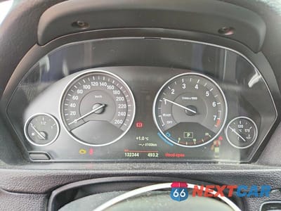 Zdjęcie 9 z 12 samochodu: 2017 BMW 330 XI VIN:WBA8D9G53HNU59080 - miniatura