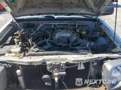 Zdjęcie 12 z 13 samochodu: 2004 NISSAN XTERRA XE VIN:5N1ED28T44C633508 - miniatura