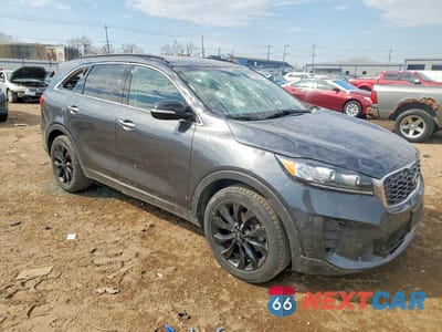 Czwarte zdjęcie samochodu z boku: 2020 KIA SORENTO S V6 VIN:5XYPG4A54LG697800 - miniatura
