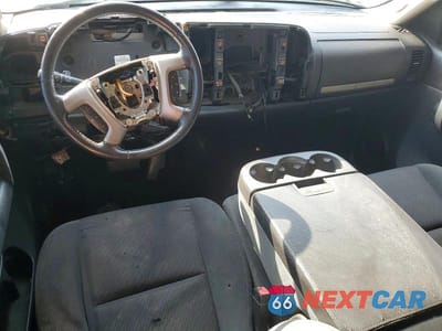Zdjęcie 8 z 11 samochodu: 2009 GMC SIERRA C1500 SLE VIN:1GTEC29009Z140683 - miniatura