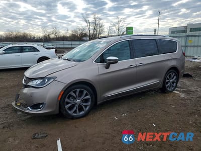 2017 CHRYSLER PACIFICA LIMITED 2C4RC1GG4HR628801 - główne zdjęcie licytacji z USA - miniatura