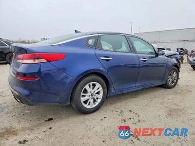 Trzecie zdjęcie samochodu z tyłu: 2019 KIA OPTIMA LX VIN:5XXGT4L32KG317007 - miniatura