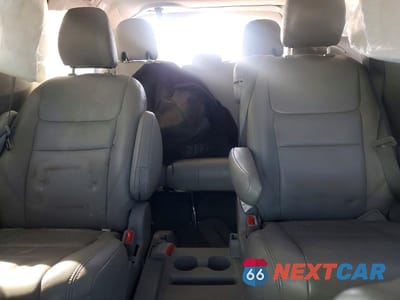 Zdjęcie 10 z 12 samochodu: 2017 TOYOTA SIEANNA VIN:5TDKZ3DC5HS858674 - miniatura