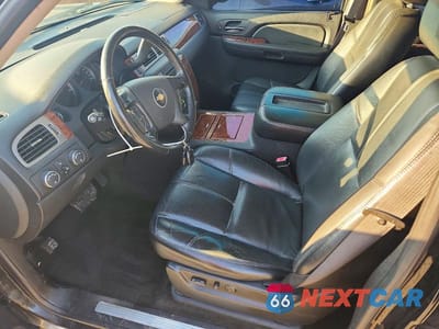 Zdjęcie 7 z 14 samochodu: 2007 CHEVROLET SUBURBAN K1500 VIN:3GNFK16397G251222 - miniatura