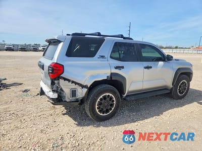 Trzecie zdjęcie samochodu z tyłu: 2025 TOYOTA 4RUNNER TRD OFF-ROAD HV VIN:JTEVB5BR1S5010031 - miniatura