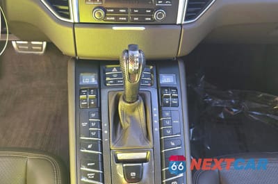 Zdjęcie 14 z 14 samochodu: 2017 PORSCHE MACAN GTS VIN:WP1AG2A5XHLB52317 - miniatura