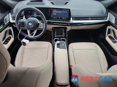 Zdjęcie 8 z 12 samochodu: 2023 BMW X1 XDRIVE28I VIN:WBX73EF06P5W30891 - miniatura