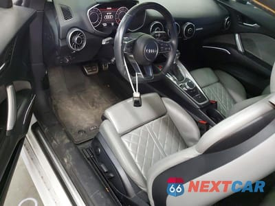 Zdjęcie 8 z 12 samochodu: 2018 AUDI TT VIN:TRUC5AFV0J1013906 - miniatura