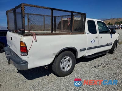 Trzecie zdjęcie samochodu z tyłu: 2000 TOYOTA TUNDRA SR5 VIN:5TBRT3419YS002043 - miniatura