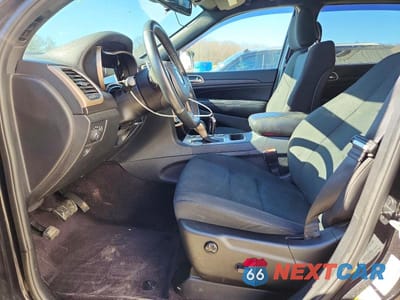 Zdjęcie 7 z 12 samochodu: 2016 JEEP GRAND CHEROKEE LAREDO VIN:1C4RJFAGXGC310555 - miniatura