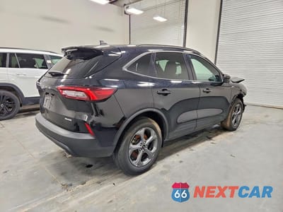 Trzecie zdjęcie samochodu z tyłu: 2025 FORD ESCAPE ST LINE SELECT VIN:1FMCU9NA2SUB43322 - miniatura