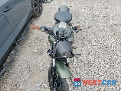 Piąte zdjęcie samochodu w środku: 2023 INDIAN MOTORCYCLE CO. SCOUT BOBBER ABS VIN:56KMTA007P3198156 - miniatura