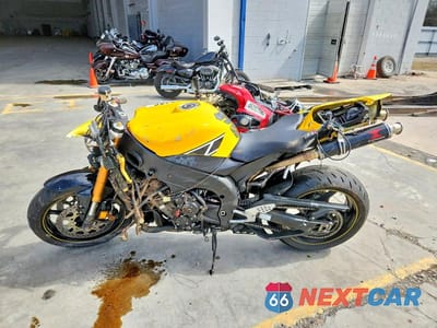 Trzecie zdjęcie samochodu z tyłu: 2006 YAMAHA YZFR1 VIN:JYARN15E06A007094 - miniatura