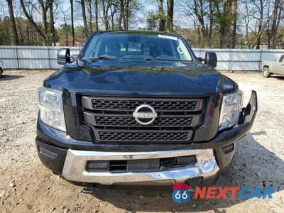 Piąte zdjęcie samochodu w środku: 2023 NISSAN TITAN XD SV VIN:1N6AA1FB9PN106084 - miniatura