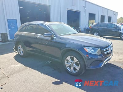 Czwarte zdjęcie samochodu z boku: 2018 MERCEDES-BENZ GLC 300 4MATIC VIN:WDC0G4KB2JV047837 - miniatura