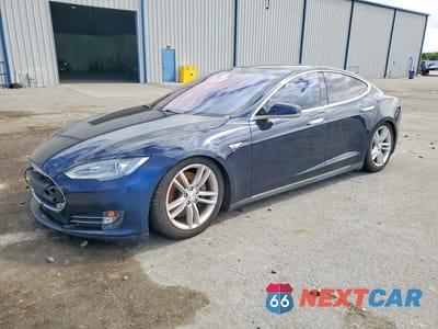 2015 TESLA MODEL S 85D 5YJSA1H27FFP74547 - główne zdjęcie licytacji z USA - miniatura