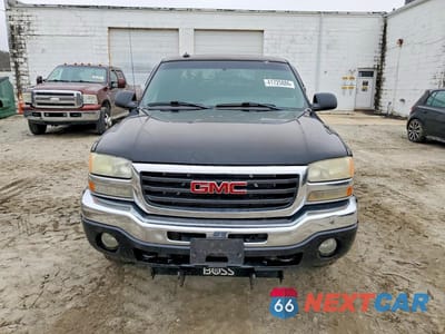 Piąte zdjęcie samochodu w środku: 2003 GMC NEW SIERRA K1500 VIN:1GTEK19T13E325671 - miniatura
