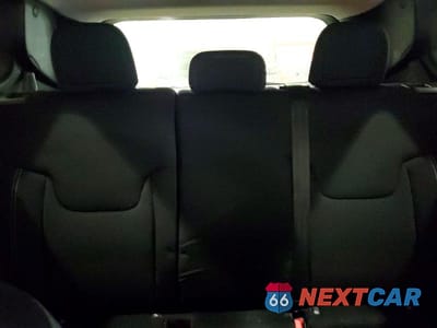 Zdjęcie 10 z 13 samochodu: 2023 JEEP RENEGADE ALTITUDE VIN:ZACNJDE13PPP26030 - miniatura