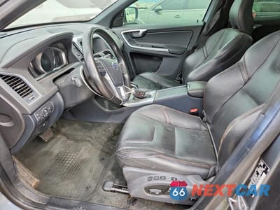 Zdjęcie 7 z 11 samochodu: 2016 VOLVO XC60 T6 PLATINUM VIN:YV449MRM2G2903881 - miniatura