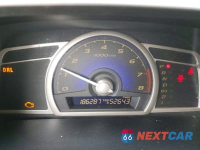 Zdjęcie 9 z 11 samochodu: 2006 HONDA CIVIC LX VIN:1HGFA16556L006014 - miniatura