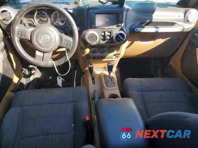 Zdjęcie 8 z 12 samochodu: 2012 JEEP WRANGLER UNLIMITED RUBICON VIN:1C4BJWFG5CL106248 - miniatura