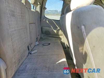 Zdjęcie 10 z 11 samochodu: 2005 TOYOTA TUNDRA SR5 VIN:5TBBT44195S460300 - miniatura