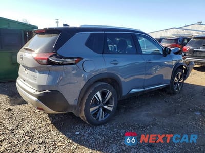 Trzecie zdjęcie samochodu z tyłu: 2021 NISSAN ROGUE PLATINUM VIN:JN8AT3DD4MW321203 - miniatura