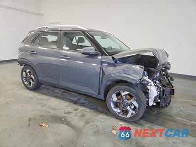 Czwarte zdjęcie samochodu z boku: 2025 HYUNDAI VENUE SEL VIN:KMHRC8A30SU391454 - miniatura