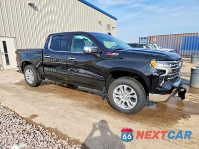 Czwarte zdjęcie samochodu z boku: 2026 CHEVROLET SILVERADO K1500 LTZ VIN:1GCUKGE8XTZ121914 - miniatura