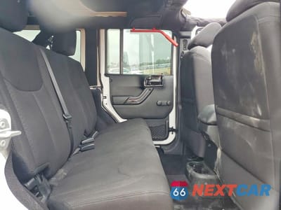 Zdjęcie 10 z 13 samochodu: 2017 JEEP WRANGLER UNLIMITED SPORT VIN:1C4BJWDG6HL751114 - miniatura