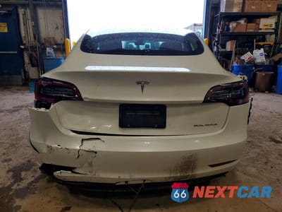 Zdjęcie 6 z 11 samochodu: 2022 TESLA MODEL 3 VIN:5YJ3E1EB9NF240848 - miniatura