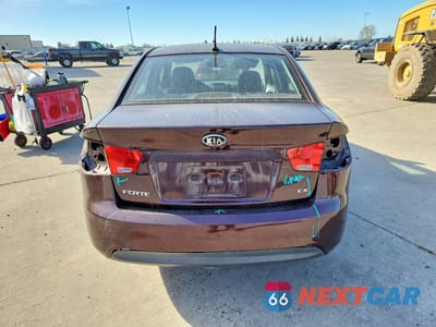 Zdjęcie 6 z 13 samochodu: 2010 KIA FORTE VIN:KNAFU4A28A5191853 - miniatura