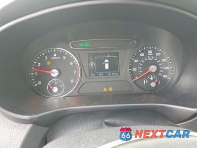 Zdjęcie 9 z 13 samochodu: 2016 KIA SORENTO LX V6 VIN:5XYPGDA56GG131725 - miniatura