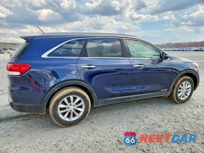 Trzecie zdjęcie samochodu z tyłu: 2018 KIA SORENTO LX V6 VIN:5XYPGDA53JG413697 - miniatura