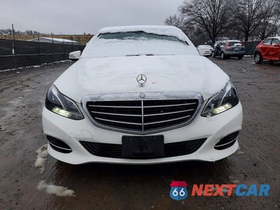 Piąte zdjęcie samochodu w środku: 2015 MERCEDES-BENZ E 350 4MATIC VIN:WDDHF8JB7FB090315 - miniatura
