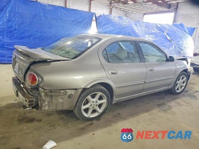 Trzecie zdjęcie samochodu z tyłu: 2002 NISSAN MAXIMA GXE VIN:JN1DA31D22T424785 - miniatura