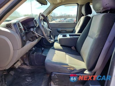 Zdjęcie 7 z 11 samochodu: 2008 GMC SIERRA VIN:2GTEK19C581249252 - miniatura