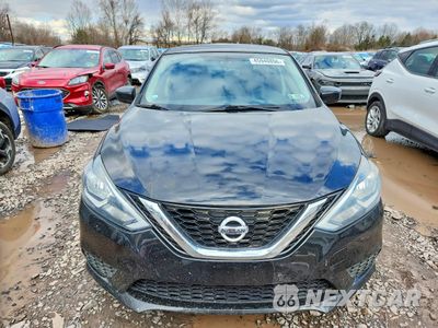 Piąte zdjęcie samochodu w środku: 2017 NISSAN SENTRA S VIN:3N1AB7AP2HY378134 - miniatura
