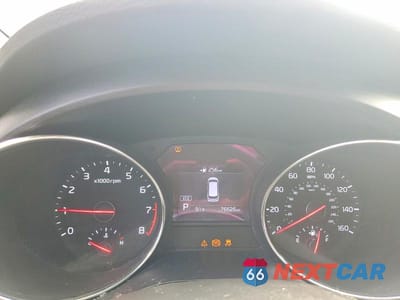 Zdjęcie 9 z 12 samochodu: 2019 KIA SEDONA LX VIN:KNDMB5C18K6512196 - miniatura