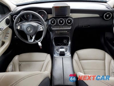Zdjęcie 8 z 11 samochodu: 2015 MERCEDES-BENZ C 300 4MATIC VIN:55SWF4KB8FU020262 - miniatura