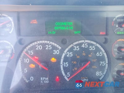 Zdjęcie 8 z 10 samochodu: 2016 FREIGHTLINER CASCADIA 125 SEMI TRUCK VIN:1FUBGEDV9GLHC5703 - miniatura