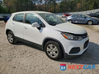 Czwarte zdjęcie samochodu z boku: 2019 CHEVROLET TRAX LS VIN:3GNCJKSB8KL125183 - miniatura