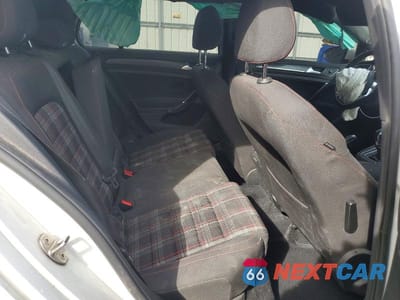 Zdjęcie 10 z 12 samochodu: 2019 VOLKSWAGEN GTI S VIN:3VW6T7AU6KM007575 - miniatura