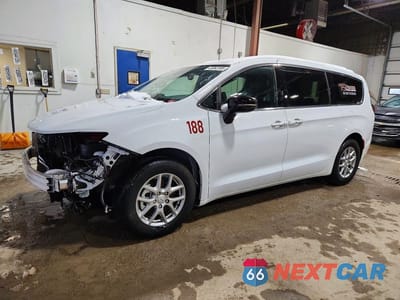 2025 CHRYSLER VOYAGER LX 2C4RC1CG9SR608296 - główne zdjęcie licytacji z USA - miniatura