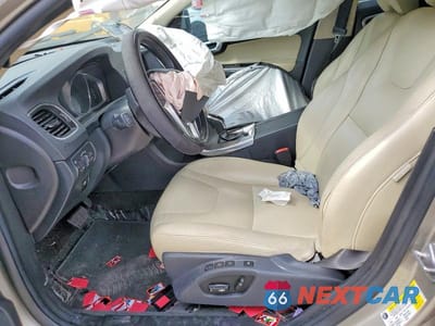 Zdjęcie 7 z 12 samochodu: 2016 VOLVO V60 T5 PLATINUM VIN:YV140MEM4G1304077 - miniatura