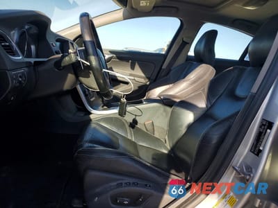 Zdjęcie 7 z 12 samochodu: 2014 VOLVO S60 T5 VIN:YV1612FS1E1280633 - miniatura