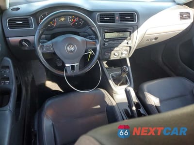 Zdjęcie 8 z 11 samochodu: 2014 VOLKSWAGEN JETTA TDI VIN:3VW3L7AJ0EM395142 - miniatura