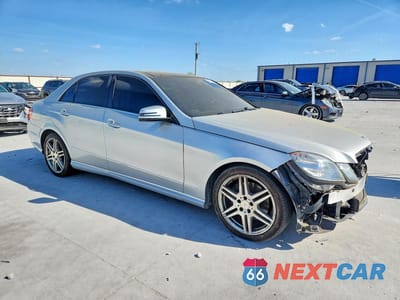 Czwarte zdjęcie samochodu z boku: 2010 MERCEDES-BENZ E 350 VIN:WDDHF5GB6AA078094 - miniatura